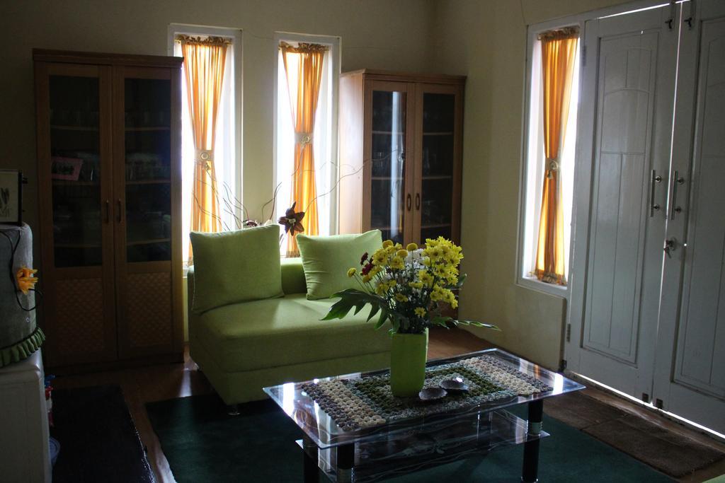 Green Savannah Homestay Syariah Diyeng Eksteriør bilde